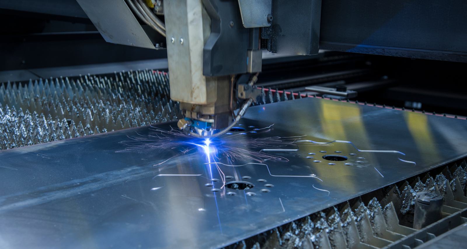 I robot per taglio laser e la saldatura laser robotizzata